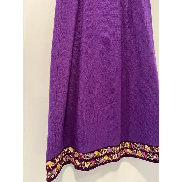 1970s Vintage Maxi Skirt Purple w Embroidered Details Boho Artsy Size Small JL - Picture 2 of 13